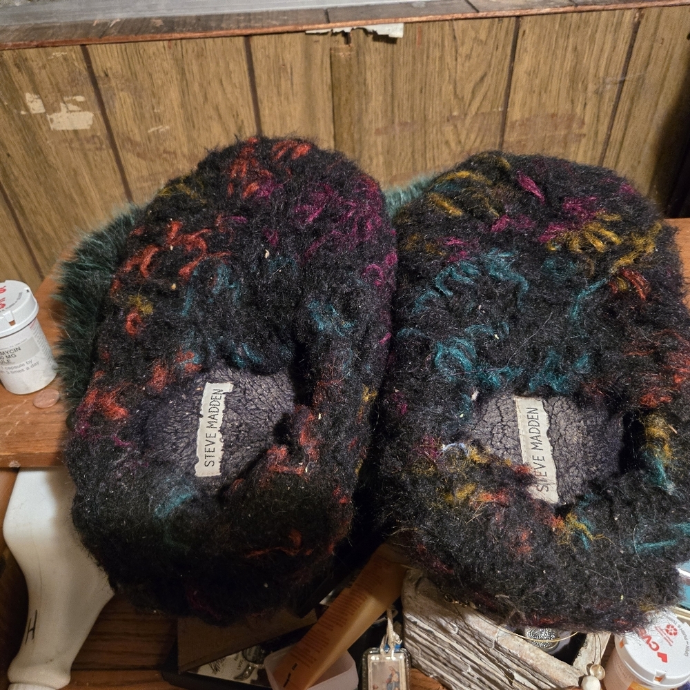 Steve Madden Black Multicolor Fuzzy Slippers